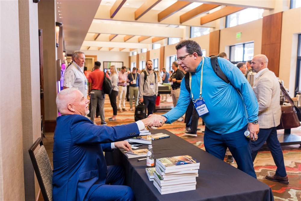 Dave Christensen leadership keynote speaker at corporate conference event 11