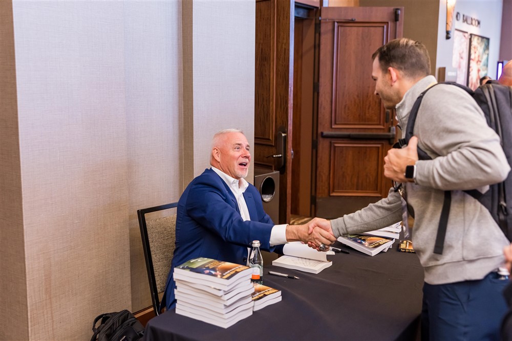 Dave Christensen leadership keynote speaker at corporate conference event 13